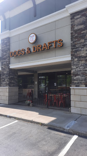 Suzie's Dogs and Drafts - Hospitality and gastronomy