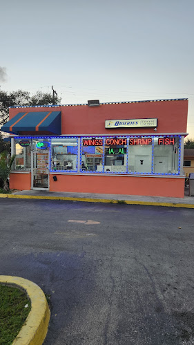 Quickie’s Burgers, Wings & Seafood - Los Angeles