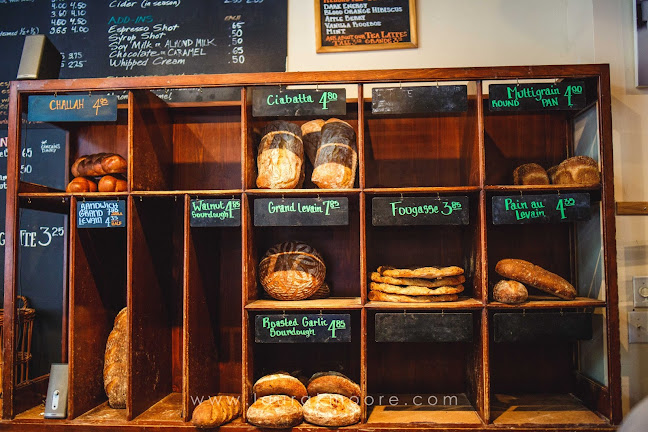 Comentarii opinii despre A & J King Artisan Bakers