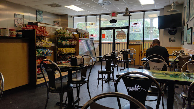 Larry's Giant Subs - Summerville