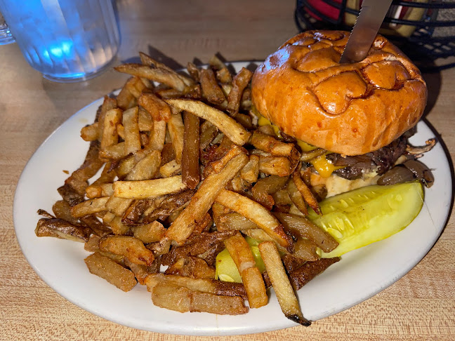 Build a Burger Pub - Hospitality and gastronomy