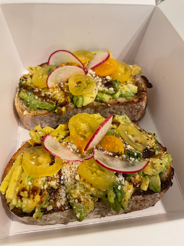 Comentarii opinii despre Krust Bakery &Cafe