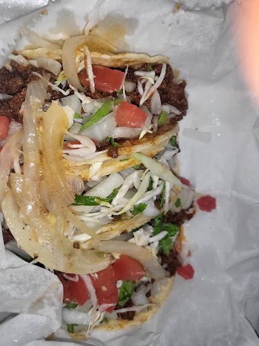 Comentarii opinii despre C and B Grill