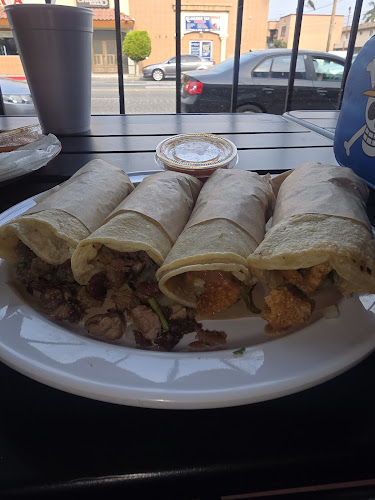 Opinii despre Apache's Carnes Al Carbon în Huntington Park - Hospitality and gastronomy