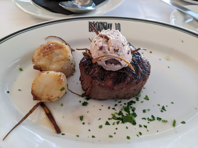 Comentarii opinii despre Broadway 10 Bar & Chophouse