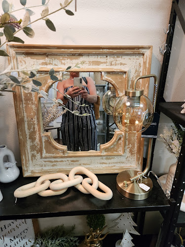 Rustic 2 Refined - Sioux City