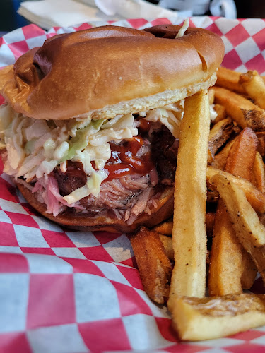 DUGOUT Bar & Grill & Sports & Music - Springfield