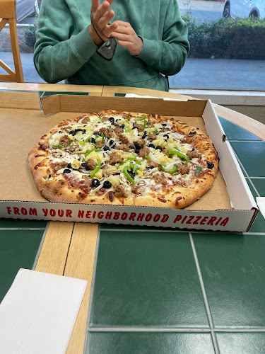 Opinii despre Antonious Pizza în Colton - Hospitality and gastronomy