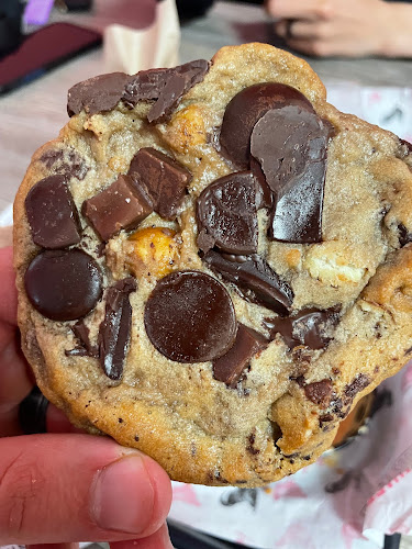 22444 Ford Rd, Dearborn Heights, MI 48127, United States