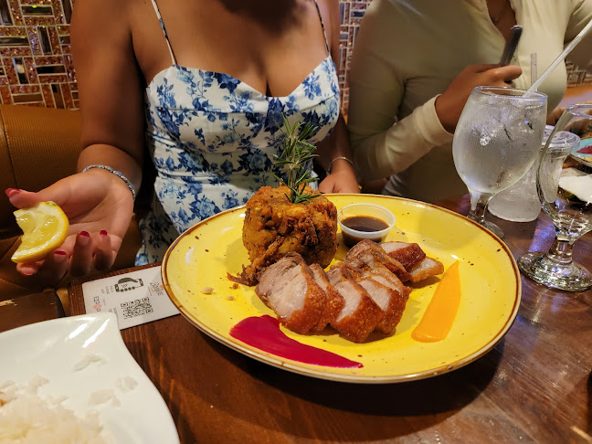 Bonfire Mofongo House and Lounge - Hospitality and gastronomy