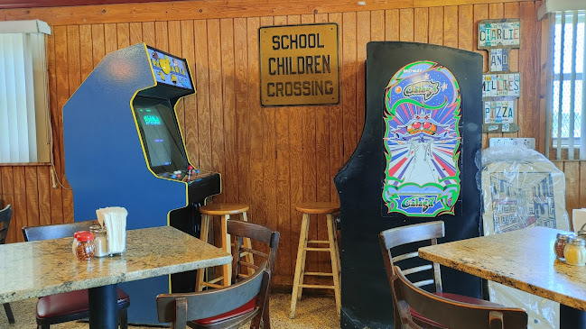 Comentarii opinii despre Charlie & Millie's Pizza House