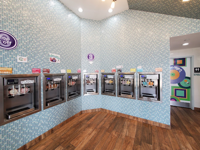 Trugurt Frozen Yogurt, Smoothies & Teas - Orland Park