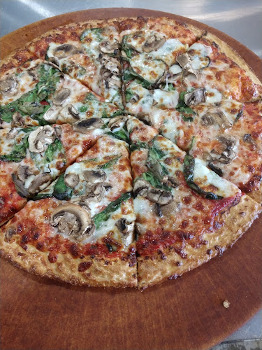 Mama Mia's Pizza & Wings - Hospitality and gastronomy