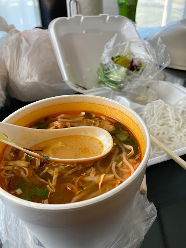 Hue Thai Bakery & Deli - Hospitality and gastronomy