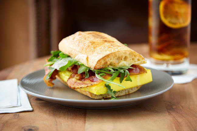 Front Bar - Hospitality and gastronomy