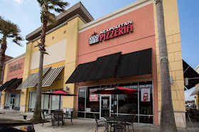 1000 Degrees Pizza Salad Wings