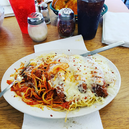 Reviews of Uptown Pizza in Youngstown - Hospitality and gastronomy