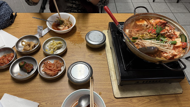 Happy House Korean Restaurant - Hospitality and gastronomy