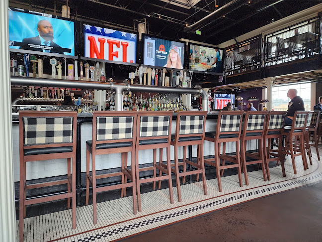 Comentarii opinii despre Champs Sports Grill