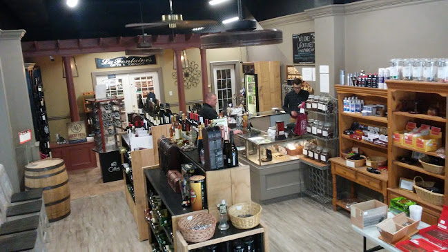 Opinii despre LaFontaine's Tobacco & Wine Shop (& Rooftop Lounge) în Huntington - Hospitality and gastronomy