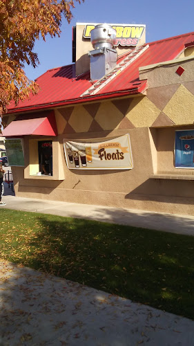 210 S Cain Ct, Visalia, CA 93292