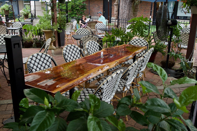 Comentarii opinii despre The Beer House American Pub