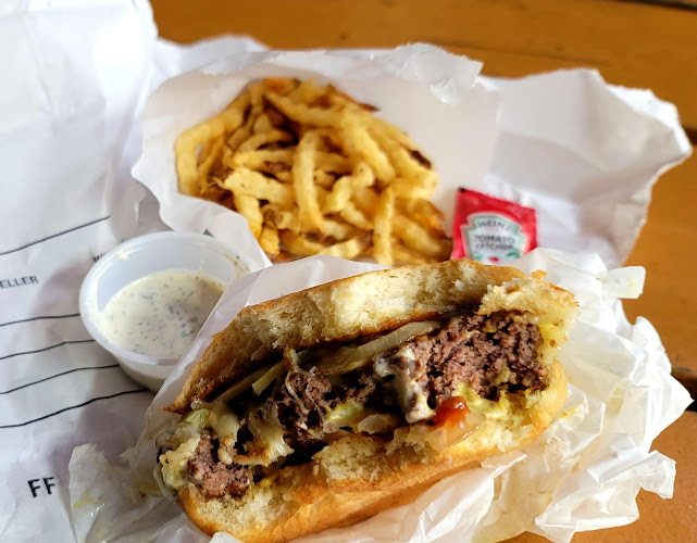 Comments and reviews of Mighty Fine Burgers