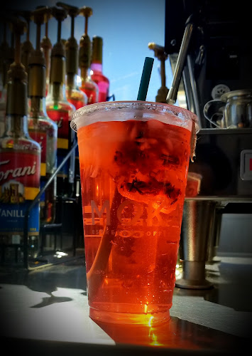 Opinii despre MOKA Drive Thru Coffee în North Aurora - Hospitality and gastronomy