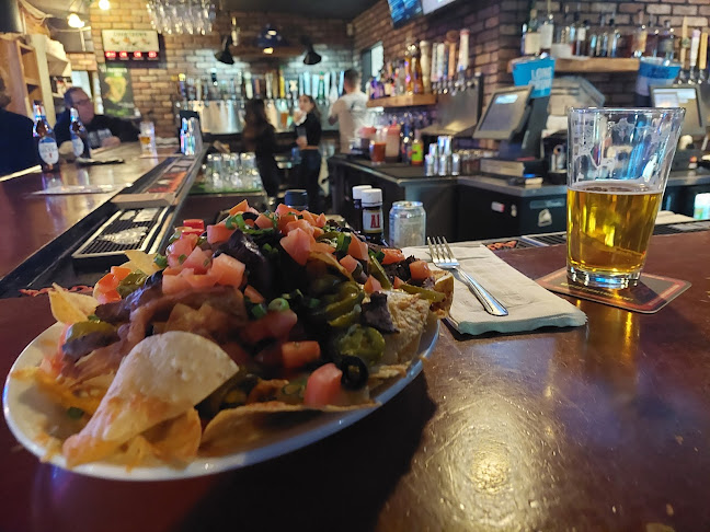 The Etiwanda Roadhouse Bar & Grill - Rancho Cucamonga