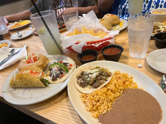 El Chico Cafe - Hospitality and gastronomy