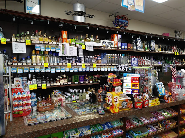 Opinii despre Ten Four Liquor în Whittier - Hospitality and gastronomy
