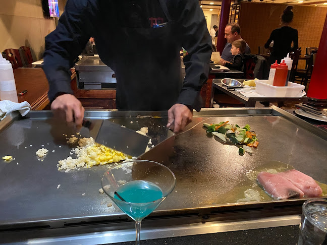 Comentarii opinii despre TOMO Sushi & Hibachi Restaurant