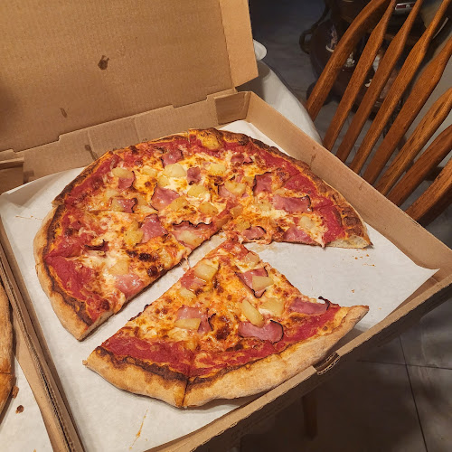 Avenue 3 Pizza Subs & Catering - Dallas