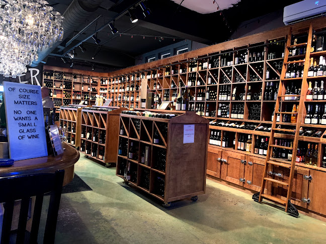 Lush Food & Drink - Roscoe Village - Hospitality and gastronomy