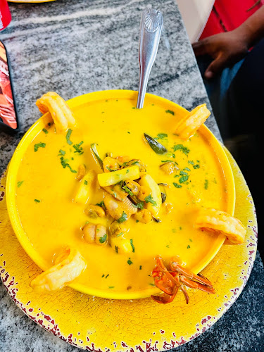 Galapagos Restaurant and Bakery - Chicago