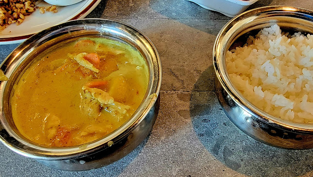 Comentarii opinii despre 8 Moons Thai