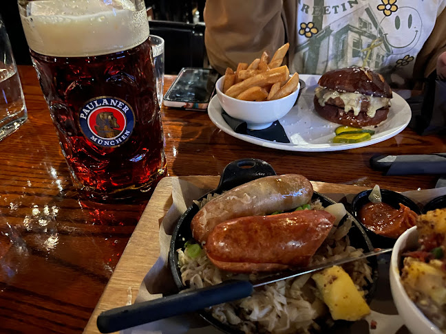 Comentarii opinii despre Olde Magoun's Saloon