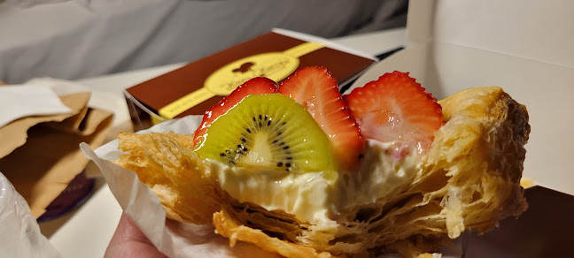 Hans & Harry's Bakery - Hospitality and gastronomy