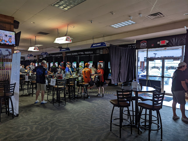 Comentarii opinii despre Sharks Restaurant & Billiards