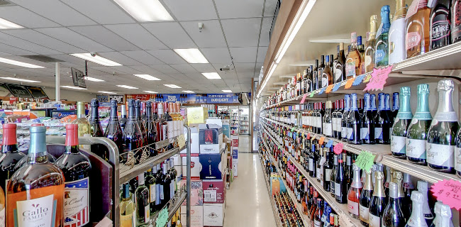 Opinii despre Elk Grove Discount Wine & Liquor în Elk Grove - Hospitality and gastronomy