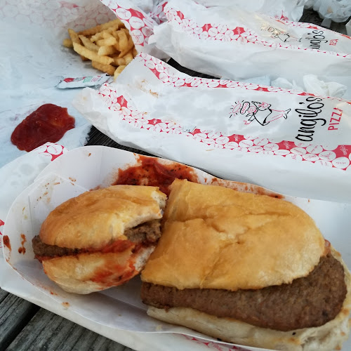 Angilo's Pizza - Hospitality and gastronomy