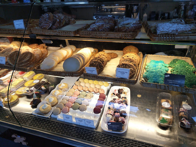 Champagne French Bakery Café South Coast Plaza - Hospitality and gastronomy