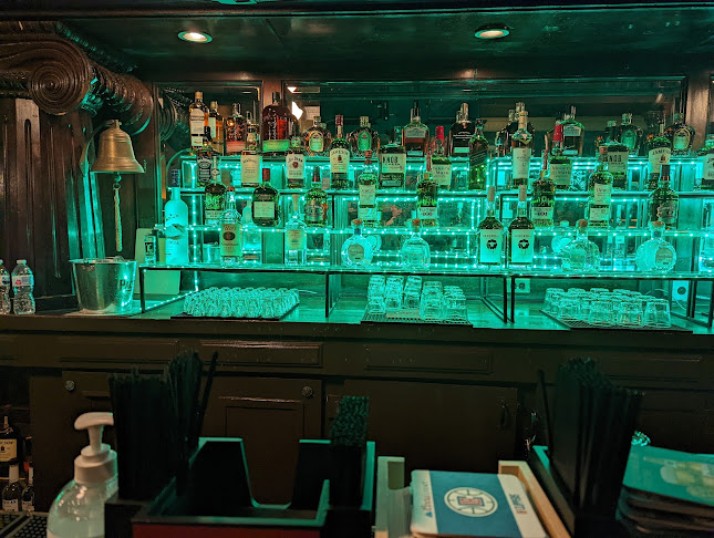 Casey's Irish Pub - Los Angeles