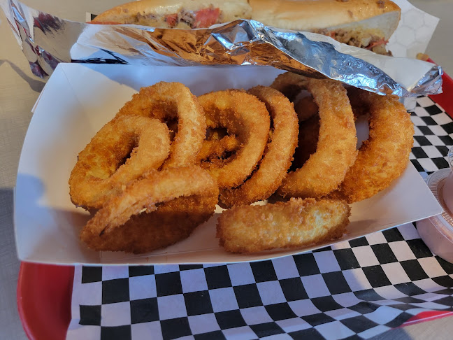 gophillycheesesteaks.com