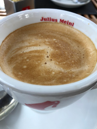 Salt Cafe Miami Beach - Hospitality and gastronomy