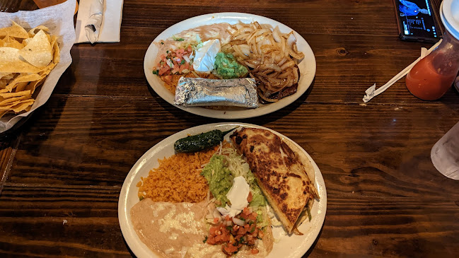 Comentarii opinii despre Serranos Mexican Grill