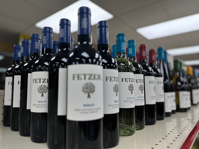 Opinii despre SB SMOKE SHOP & LIQUOR în Beloit - Hospitality and gastronomy