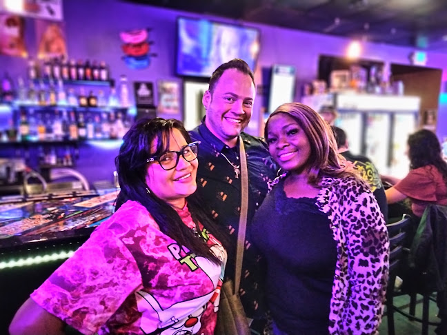 Crave 80s Arcade Bar - Hospitality and gastronomy