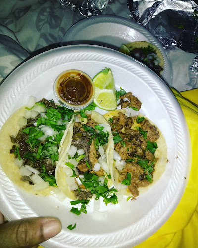 La Estrella Mini Market - Hospitality and gastronomy