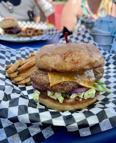 Comentarii opinii despre 2 Nine Five ( House of Artisan Chicken Burgers & Gourmet Fish & Chips)